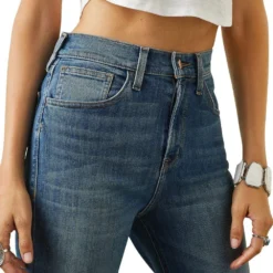 Ariat Women's High Rise Ultra Lucy Relaxed Straight Jean Fontana -Nrs World 10042220 03