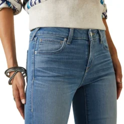 Ariat Women's Perfect Rise Katie Flare Louisiana Jean 6 Ariat Women's Perfect Rise Katie Flare Louisiana Jean -Nrs World 10043174 detail01